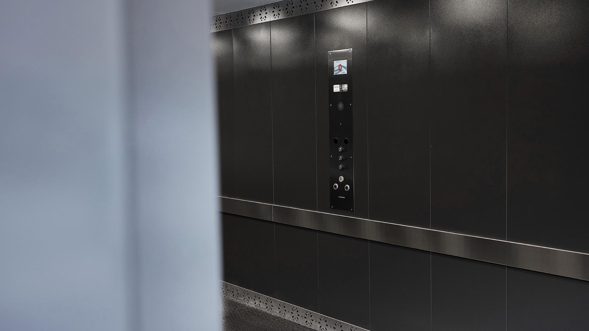 Montacoches Cabinado - Imagen 5