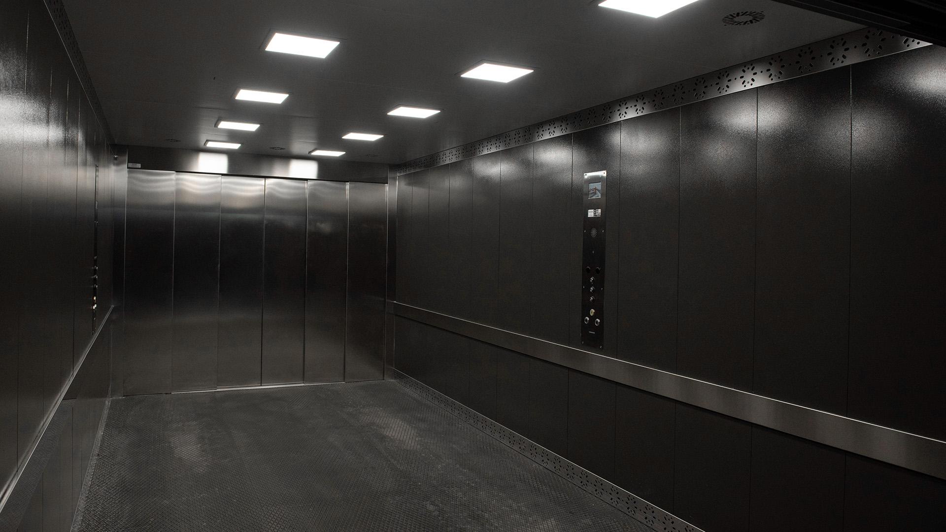 Montacoches Cabinado - Imagen 7