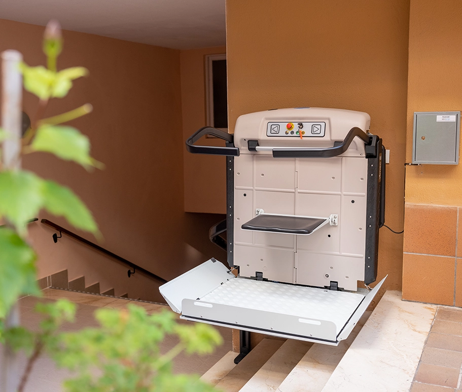 plataforma-salvaescaleras-tipos-caracteristicas