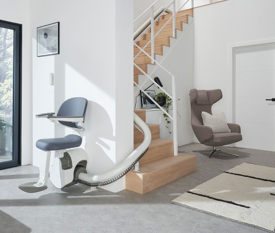 Mantenimiento y subvenciones de sillas mecánicas para escaleras​