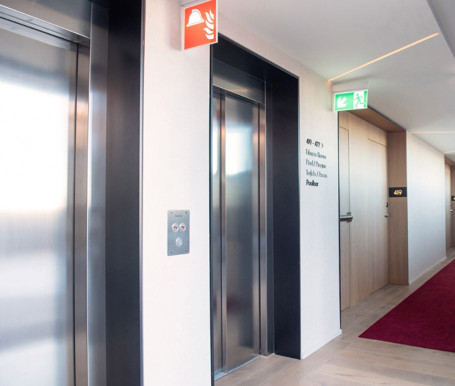 gastos de mantenimiento de un ascensor en locales comerciales